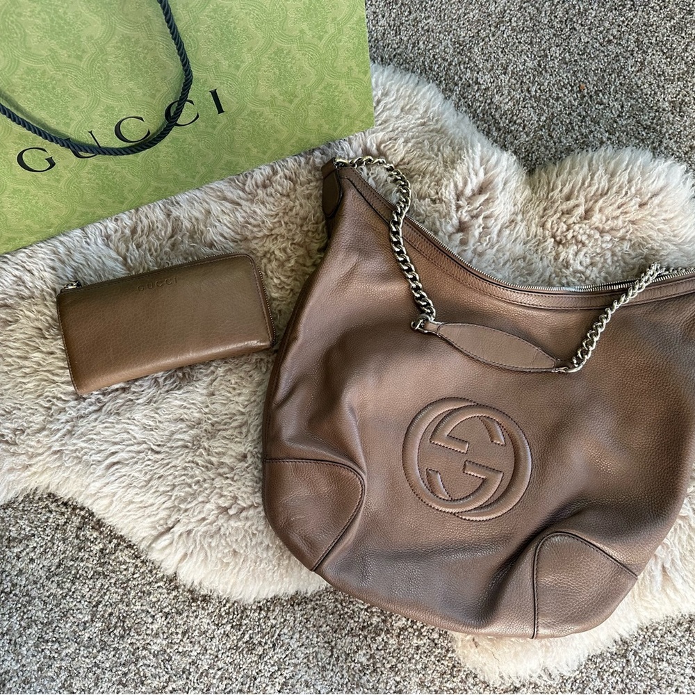 Gucci Soho Chain Hobo Medium Taupe Lt Brown Pebbled Leather w/ Matching Wallet